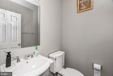 18900 Miata Ln, Triangle, VA 22172 - photo 6