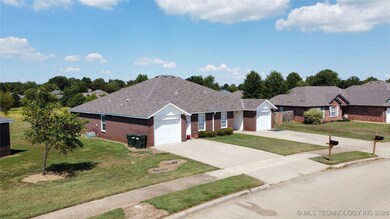 2715 Meadow Wood Place, Claremore, OK 74017 - photo 3