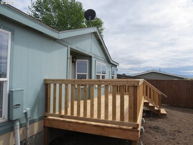 1120 SW Marshall Ave, Pendleton, OR 97801 - photo 3