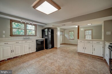 210 Balligomingo Rd, Conshohocken, PA 19428 - photo 4