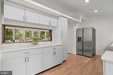 11510 Highview Ave, Silver Spring, MD 20902 - photo 6