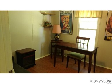 BEDROOM 9X10