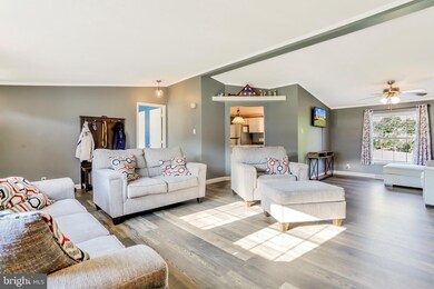 3805 Mountain Shadow Dr, Fayetteville, PA 17222 - photo 6