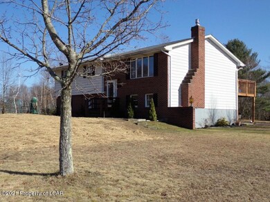 677 Pardeesville Rd, Hazle Township, PA 18202 - photo 3