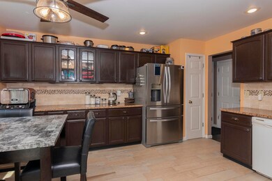 48522 Meadow Oak Trail, Mattawan, MI 49071 - photo 7