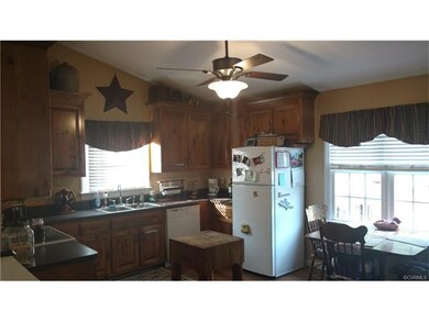 259 Skyllar Ln, Dunnsville, VA 22454 - photo 6