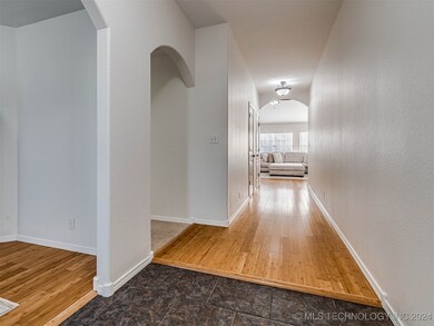 111 E Elmira Place, Broken Arrow, OK 74012 - photo 6