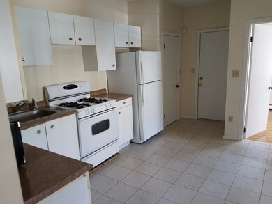 168 Raymond St unit 168, Cambridge, MA 02140 - photo 2