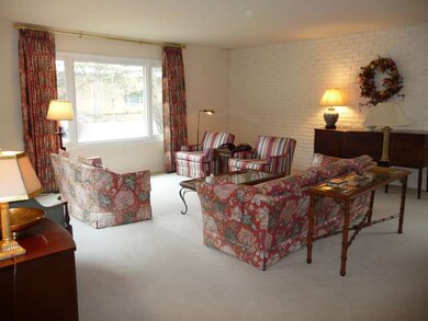 2060 Plymouth Ln unit 6, Northbrook, IL 60062 - photo 3