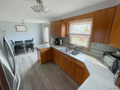 38 Greenwood Cir, North Tonawanda, NY 14120 - photo 6