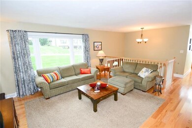 247 Parkwood Circle  Living Room