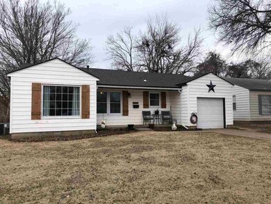 2233 W Maple Ave, Enid, OK 73703 - photo 2