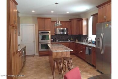 307 Canter Dr, Dallas, PA 18612 - photo 4