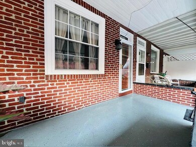 1227 N 11th St, Reading, PA 19604 - photo 5