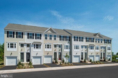 8200 Heritage Crossing Ct, Manassas, VA 20109 - photo 2