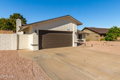 3350 W Phelps