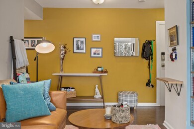 1627 Parkcrest Cir unit 301, Reston, VA 20190 - photo 4