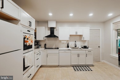 11 Seminary Ave, Reading, PA 19605 - photo 3