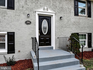 6308 Larwin Dr unit (MAIN LEVEL), Temple Hills, MD 20748 - photo 4