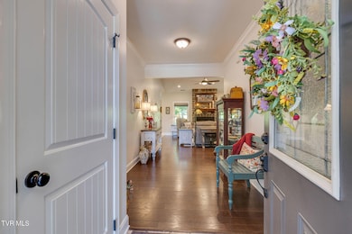 Entry/Foyer