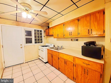 2302 Koko Ln, Baltimore, MD 21216 - photo 5