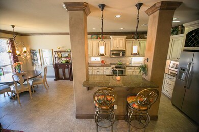 19620 Crest Ridge Dr, Edmond, OK 73012 - photo 3