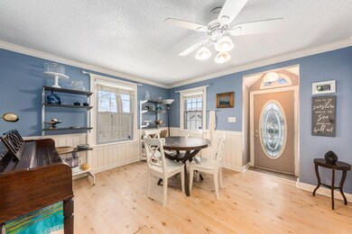 930 N Sleight St, Naperville, IL 60563 - photo 7