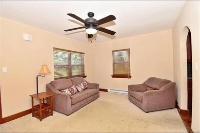 4246 Main St, Whitehall, PA 18052 - photo 3