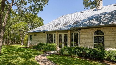 434 Southwoods Dr, Fredericksburg, TX 78624 - photo 5