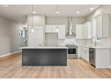 8774 SW 176th Ave, Beaverton, OR 97007 - photo 4