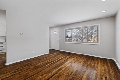 2025-1-21 3024 Hiawatha St 026