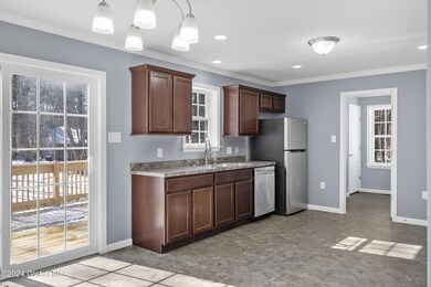 9 Vincek Ln, Saratoga Springs, NY 12866 - photo 7