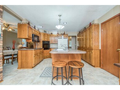 2422 Mansfield Dr, Des Moines, IA 50317 - photo 6