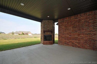 5414 Cooper Ct, Bartlesville, OK 74006 - photo 3