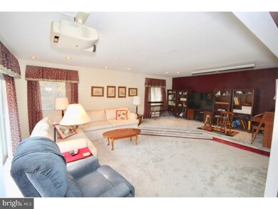 523 Hunter St, Woodbury, NJ 08096 - photo 4