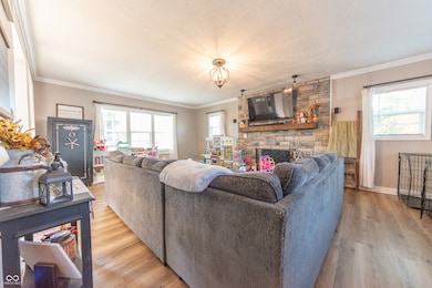 902 18th St, Columbus, IN 47201 - photo 5