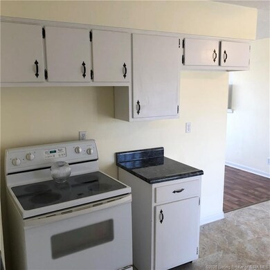 327 April Ct, Charlestown, IN 47111 - photo 4