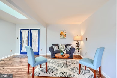 215 Greenview Ave, Reisterstown, MD 21136 - photo 6