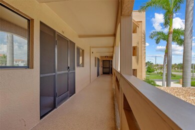 1601 Park Beach Cir unit 114, Punta Gorda, FL 33950 - photo 4