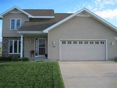 834 Ashworth Dr, Oregon, WI 53575 - photo 2