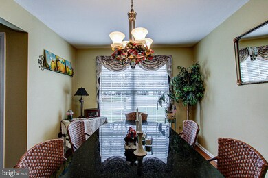 215 Victoria Ct unit 164, Doylestown, PA 18901 - photo 4