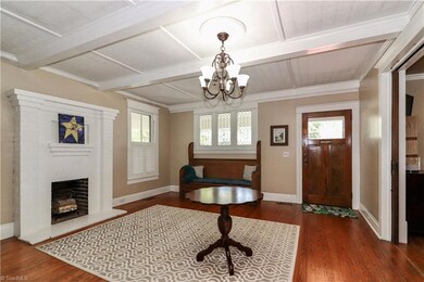 137 N Race St, Statesville, NC 28677 - photo 6