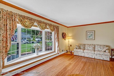 38 Hawthorne Ave, Holmdel, NJ 07733 - photo 7