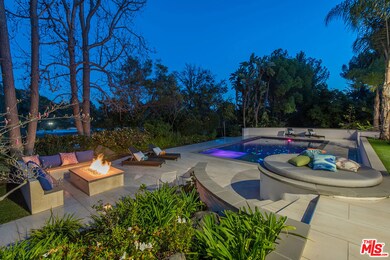 1054 Shadow Hill Way, Beverly Hills, CA 90210 - photo 3