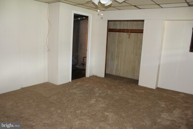 5411 Highridge St, Halethorpe, MD 21227 - photo 3