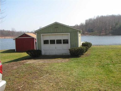 Parking Lot/Garage