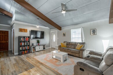 449 West Watts Road HD-16