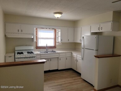 8218 Delido Rd, Louisville, KY 40219 - photo 7