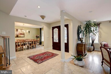 7300 Brookstone Ct, Potomac, MD 20854 - photo 2