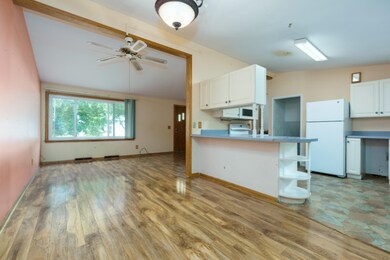 Southland_Dr_727_Portage_49024-7